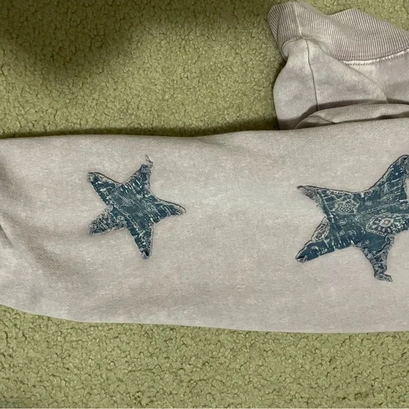 Easel Pullover - Picture 3 of 3